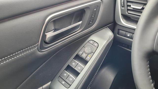 Nissan Qashqai Tekna 4x4 4x4*Navi*LED*PDach*Leder*Shzg*BFS* 