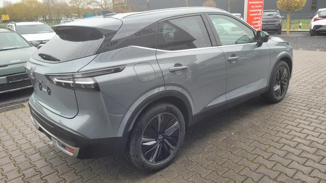 Nissan Qashqai Tekna 4x4 4x4*Navi*LED*PDach*Leder*Shzg*BFS* 