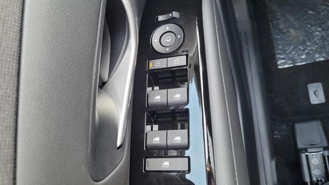 Hyundai TUCSON Shine Sensation Shine*LED*Navi*Leder*HUD*PDach*PDC*Cam*19 