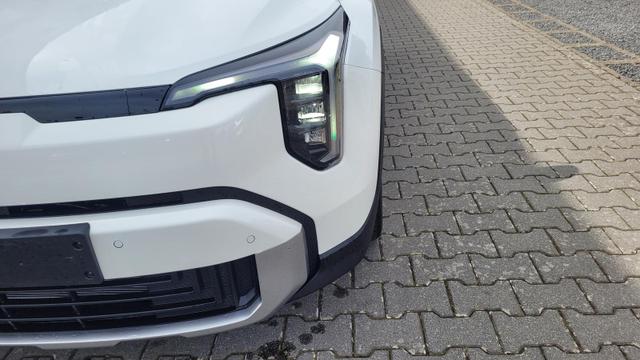 Kia Stonic Silver AT*Navi*Shzg*Lhzg*PDCv+h*Cam*16Zoll*LED 