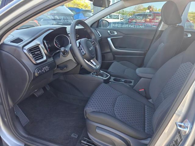 Kia Ceed SPIN 1.5 T-GDI AT Kamera*Sitzheizung*APP*Navi 