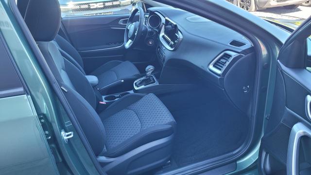 Kia Ceed SPIN 1.5 T-GDI AT Kamera*Sitzheizung*APP*Navi 