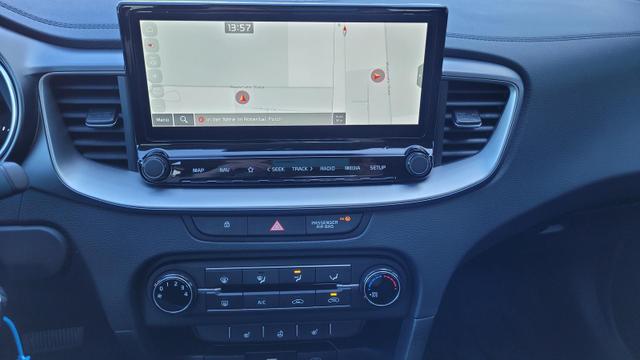 Kia Ceed SPIN 1.5 T-GDI AT Kamera*Sitzheizung*APP*Navi 