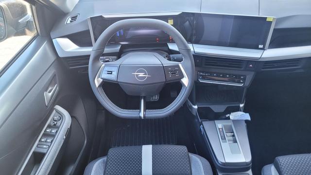Opel Frontera Ultimate 1.2 107 kW Ultimate*7Sitze*LED*Navi*Shzg*PDC*Cam* 