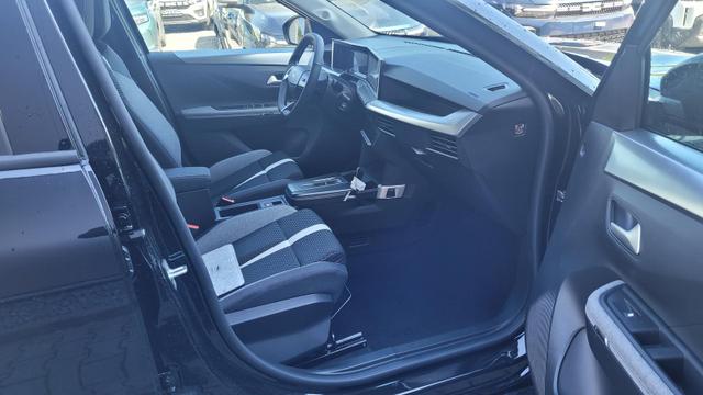 Opel Frontera Ultimate 1.2 107 kW Ultimate*7Sitze*LED*Navi*Shzg*PDC*Cam* 