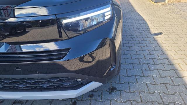 Opel Frontera Ultimate 1.2 107 kW Ultimate*7Sitze*LED*Navi*Shzg*PDC*Cam* 