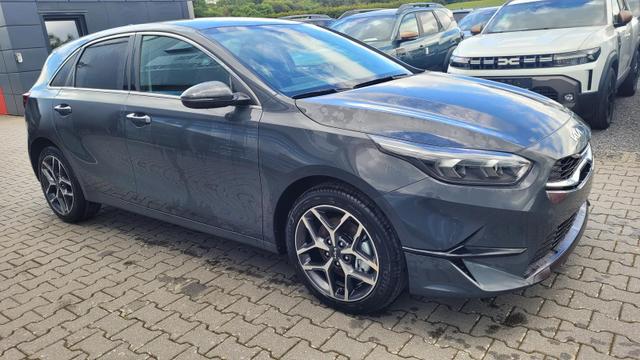Kia Ceed Gold 1.5 AT*LED*Navi*Shzg*Lhzg*PDC*Cam*17Zoll* 