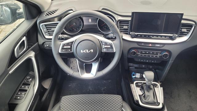 Kia Ceed Gold 1.5 AT*LED*Navi*Shzg*Lhzg*PDC*Cam*17Zoll* 