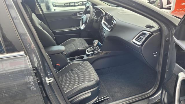 Kia Ceed Gold 1.5 AT*LED*Navi*Shzg*Lhzg*PDC*Cam*17Zoll* 