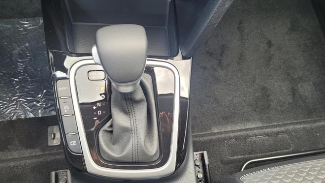 Kia Ceed Gold 1.5 AT*LED*Navi*Shzg*Lhzg*PDC*Cam*17Zoll* 