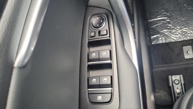 Kia Ceed Gold 1.5 AT*LED*Navi*Shzg*Lhzg*PDC*Cam*17Zoll* 