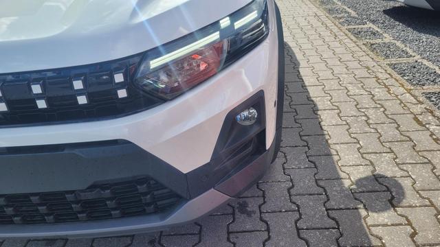 Dacia Sandero Stepway Extreme Step 2026 Drive&Tech&Winter-Pack 