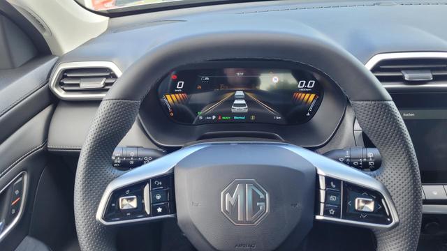 MG ZS 1.5 Hybrid+ 145 kW Luxury AT Luxury+Navi+SHZ+Kamera+ACA+18 