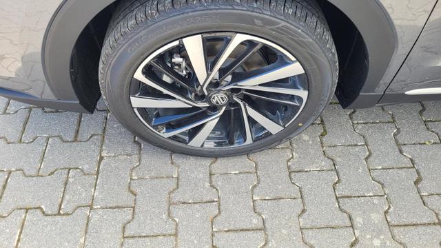 MG ZS 1.5 Hybrid+ 145 kW Luxury AT Luxury+Navi+SHZ+Kamera+ACA+18 