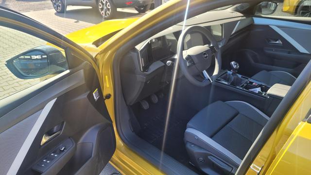 Opel Astra Edition Edition*LED*Navi*Shzg*Lhzg*PDC*Cam*17Zoll* 