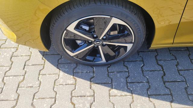 Opel Astra Edition Edition*LED*Navi*Shzg*Lhzg*PDC*Cam*17Zoll* 