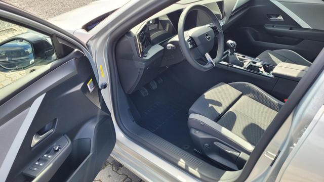 Opel Astra Caravan Edition ST*LED*Navi*Shzg*Lhzg*PDCv+h*17" 
