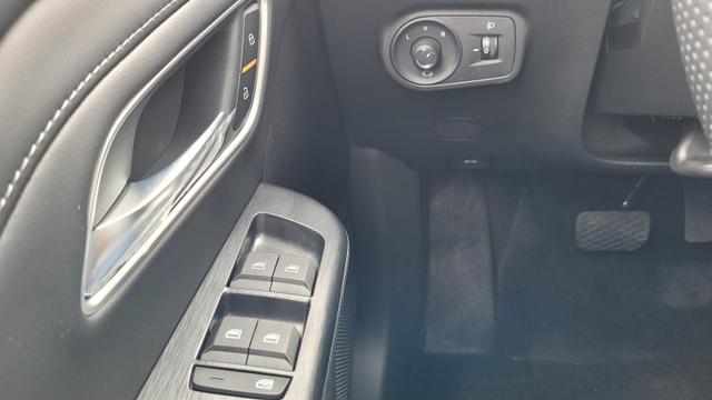 MG ZS 1.5 Hybrid+ 145 kW Luxury AT Luxury+Navi+SHZ+Kamera+ACA+18 