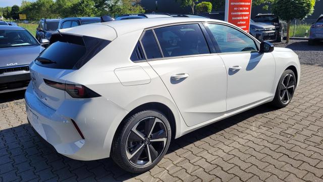 Opel Astra Edition Edition*LED*Navi*Shzg*Lhzg*PDC*Cam*17Zoll* 