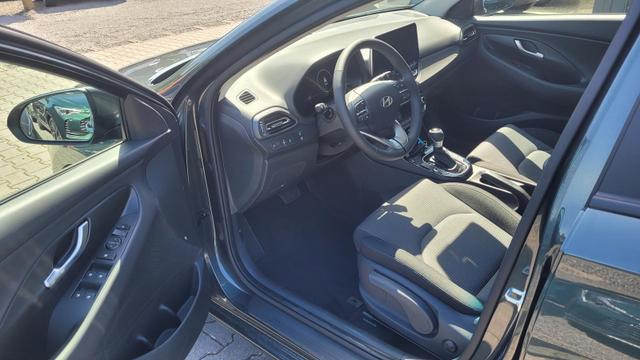 Hyundai i30 Kombi GO SW 1.6 GO*Navi*LED*Shzg*Lhzg*PDC*Cam*16Zoll* 