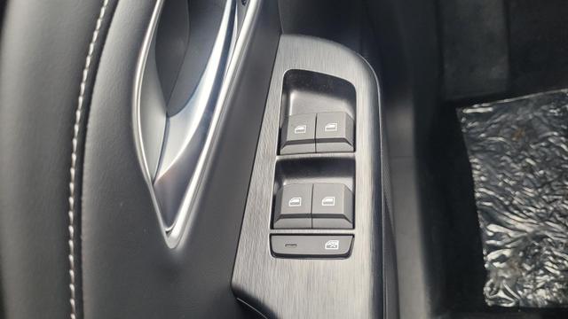 MG ZS 1.5 Hybrid+ 145 kW Luxury AT Luxury+Navi+SHZ+Kamera+ACA+18 