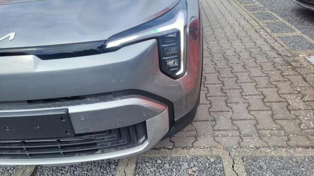 Kia Stonic Silver AT*Navi*Shzg*Lhzg*PDCv+h*Cam*16Zoll*LED 
