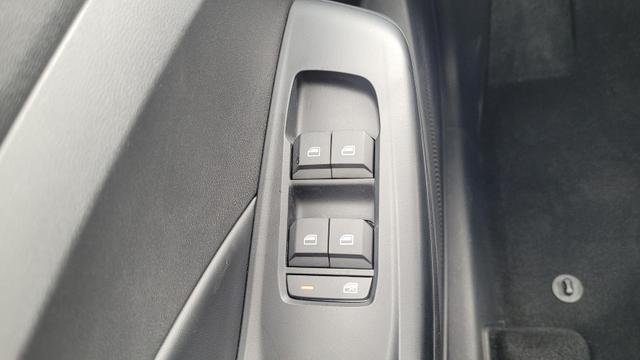 MG MG3 1.5 Hybrid+ 143 kW Luxury Luxury*LED*Navi*Shzg*Lhzg*PDC*360Cam*ACC*16" 