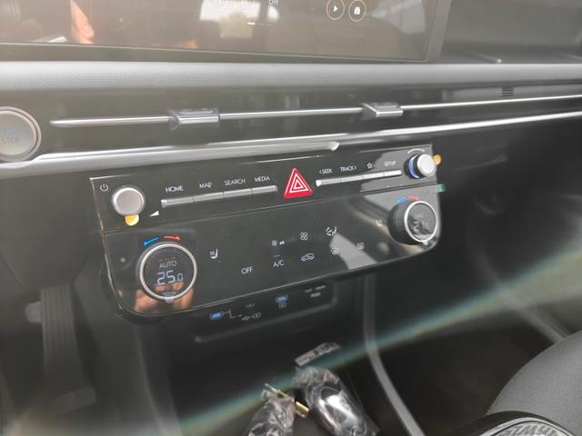 Hyundai TUCSON Select 2WD 1.6 DCT NAVI+KAMERA+ACA+SHZ+SMARTKEY 