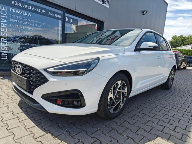 Hyundai i30 - Family HB 1.6 GO*Navi*LED*Shzg*Lhzg*PDC*Cam*16Zoll*