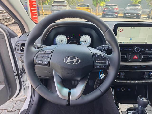 Hyundai i30 Family HB 1.6 GO*Navi*LED*Shzg*Lhzg*PDC*Cam*16Zoll* 