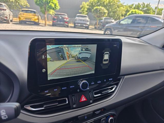 Hyundai i30 Family HB 1.6 GO*Navi*LED*Shzg*Lhzg*PDC*Cam*16Zoll* 