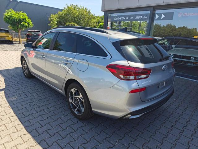 Hyundai i30 Kombi Style SW 1.6 Style*Navi*LED*Shzg*Lhzg*TOT*Cam*ACC 