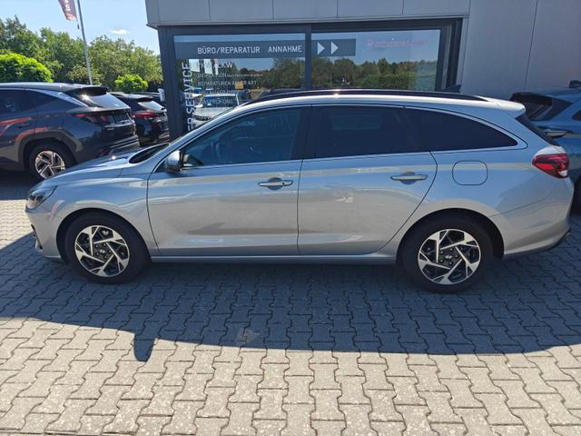 Hyundai i30 Kombi Style SW 1.6 Style*Navi*LED*Shzg*Lhzg*TOT*Cam*ACC 