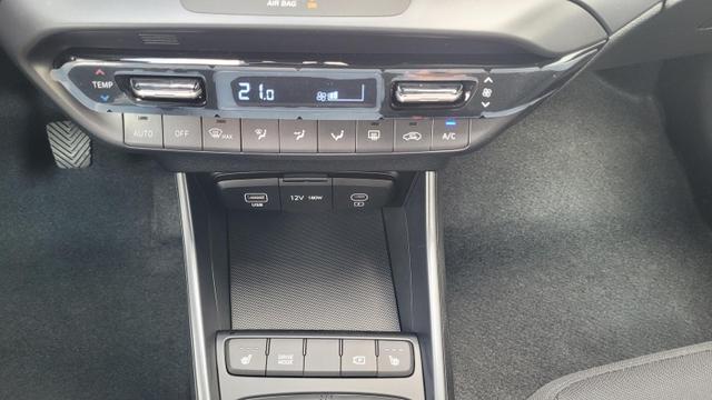 Hyundai i20 Family Family*Navi*Shzg*Lhzg*PDC*Cam*16Zoll*ACA* 