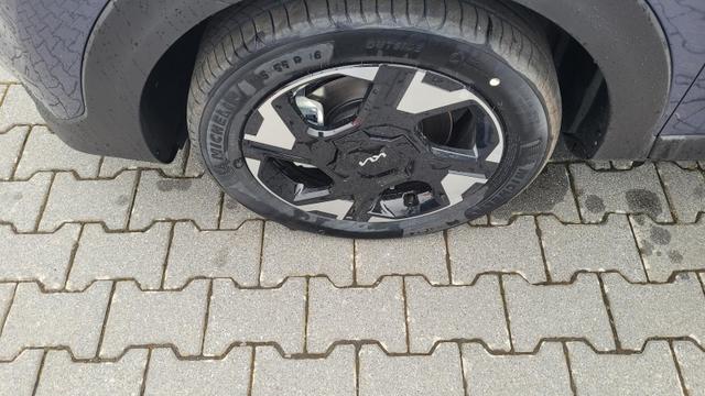 Kia Stonic Spin MJ26 100PS SHZ+PDC h&v+Cam+Navi+Klima 