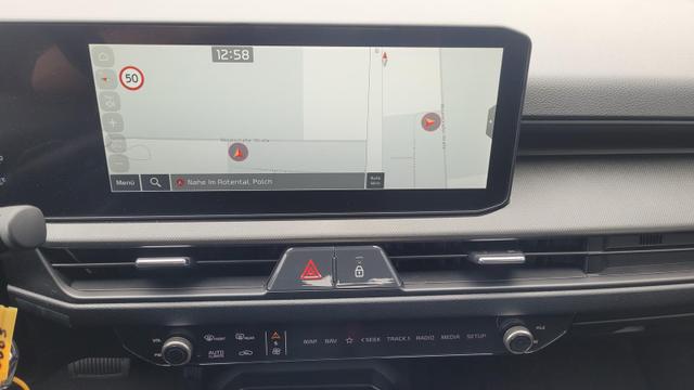 Kia Stonic Silver AT*Navi*Shzg*Lhzg*PDCv+h*Cam*16Zoll*LED 