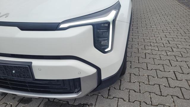 Kia Stonic Silver AT*Navi*Shzg*Lhzg*PDCv+h*Cam*16Zoll*LED 