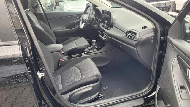 Hyundai i30 Kombi GO SW 1.6 GO*Navi*LED*Shzg*Lhzg*PDC*Cam*16Zoll* 