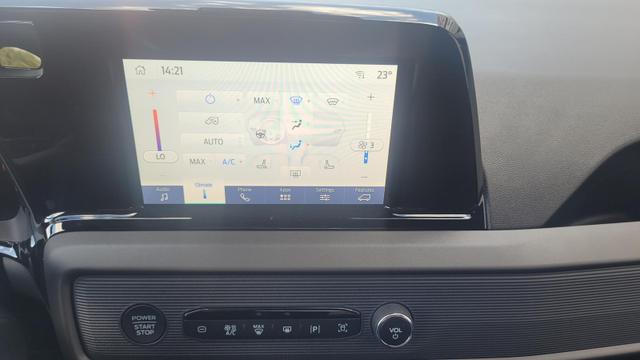 Ford Tourneo Courier Titanium Titanium*Shzg*Lhzg*BFS*Cam*5JG 