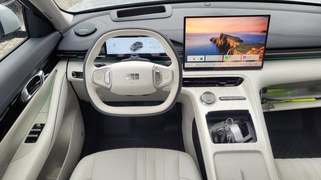 Geely E5 160 kW Max+ Max+*LED*Navi*SD*Shzg*PDC*360Cam*HUD*ACC*BFS* 