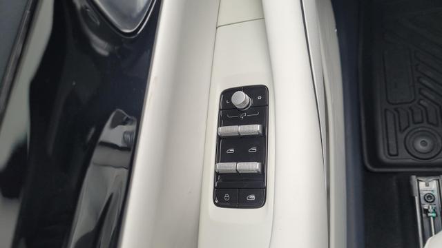 Geely E5 160 kW Max+ Max+*LED*Navi*SD*Shzg*PDC*360Cam*HUD*ACC*BFS* 