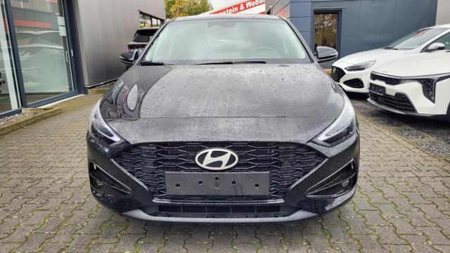 Hyundai i30 Family HB GO*Navi*LED*Shzg*Lhzg*PDC*Cam*16Zoll* 