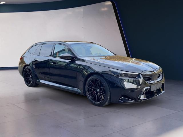 BMW M5 Basis Touring AHK+Compound+Comfort+DrivAssistPro 