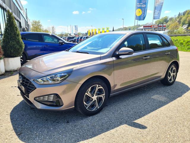 Hyundai i30 - Pure Kamera 8-fach Scheckheft