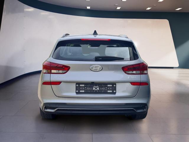 Hyundai i30 Kombi Advantage cw vAHK Navi LED DAB Kamera Winter 
