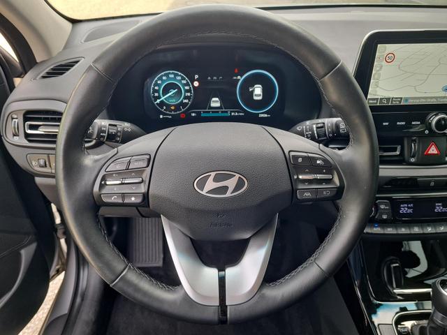 Hyundai i30 Kombi Advantage cw vAHK Navi LED DAB Kamera Winter 