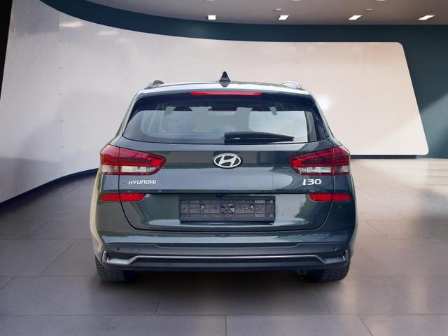 Hyundai i30 Kombi Advantage cw vAHK Navi LED DAB Kamera Winter 