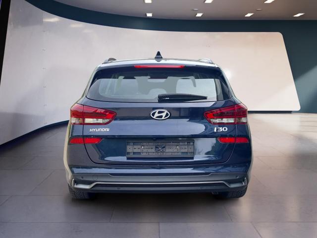 Hyundai i30 Kombi Advantage cw vAHK Navi LED DAB Kamera Winter 