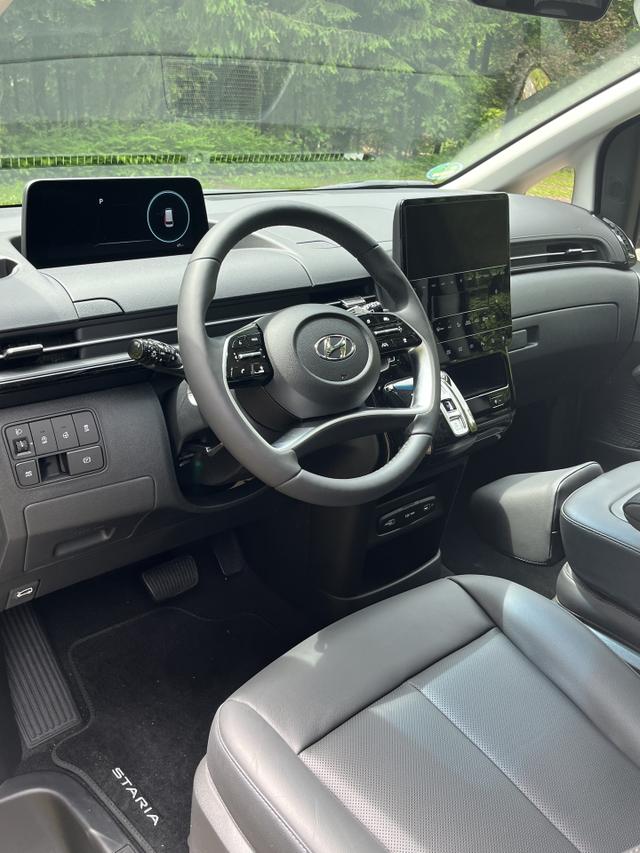 Hyundai STARIA 9-Sitzer*PRIME*Allrad*Pano*SOFORT 