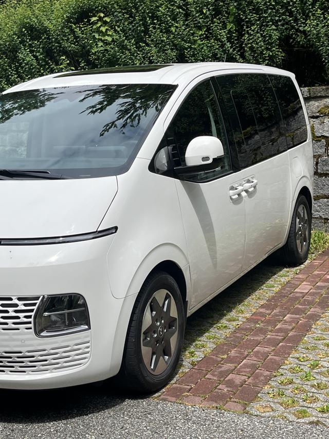 Hyundai STARIA 9-Sitzer*PRIME*Allrad*Pano*SOFORT 